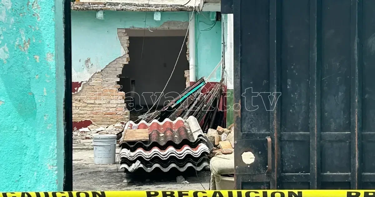 Muere albañil aplastado por barda que derrumbaba en colonia H. Casas; era su cumpleaños (1 de 5)