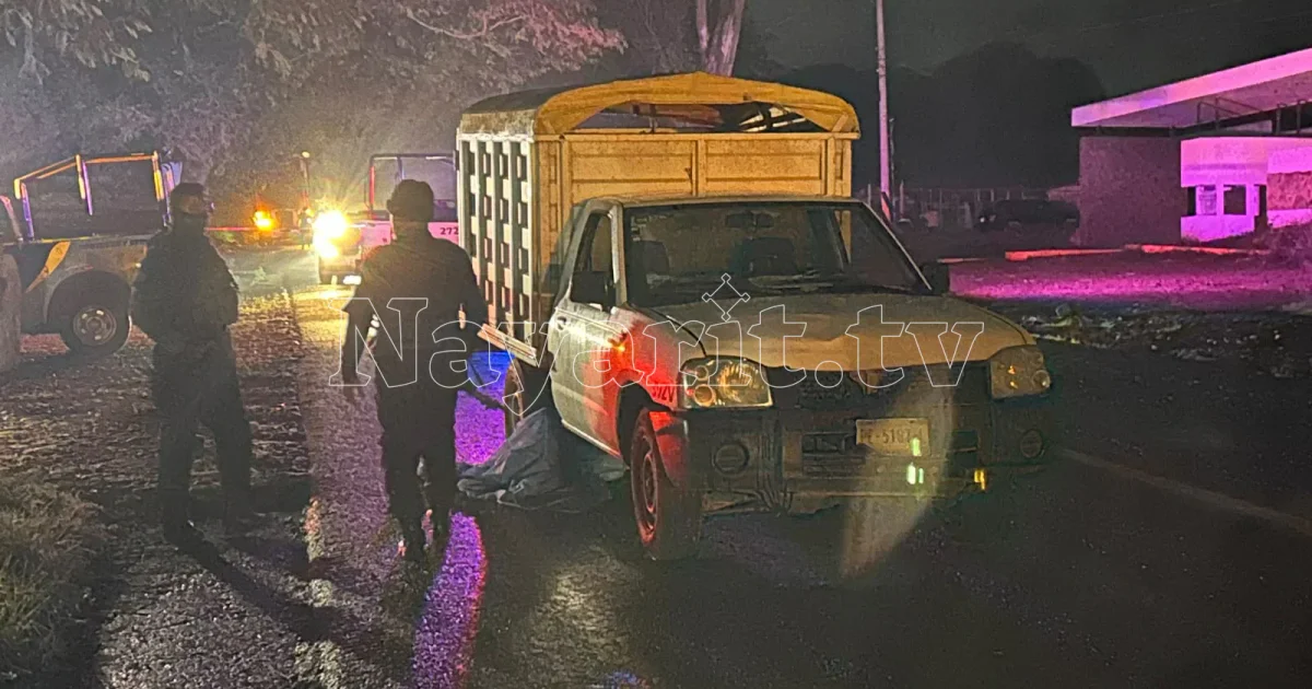 Atropella camioneta a dos mujeres de la tercera edad en la carretera Tepic-Aguamilpa; una muere (1 de 5)