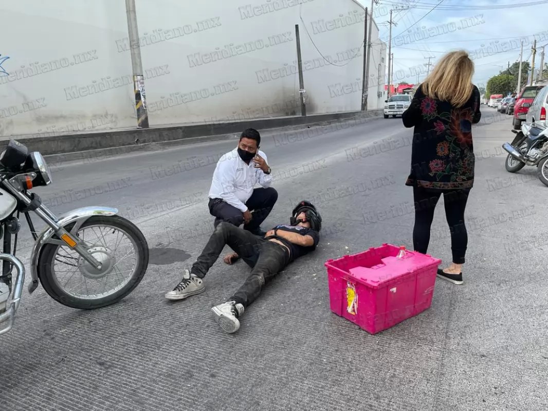 Tumban a motociclista sobre la Independencia
