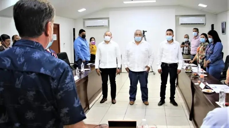 Toman protesta regidores suplentes en Bahía de Banderas