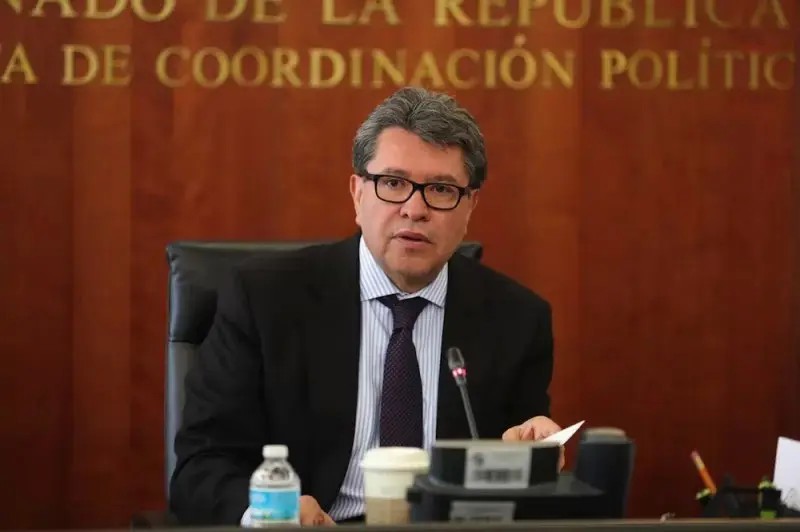 Aplazan propuesta para sancionar a quien fume en sus vehículos