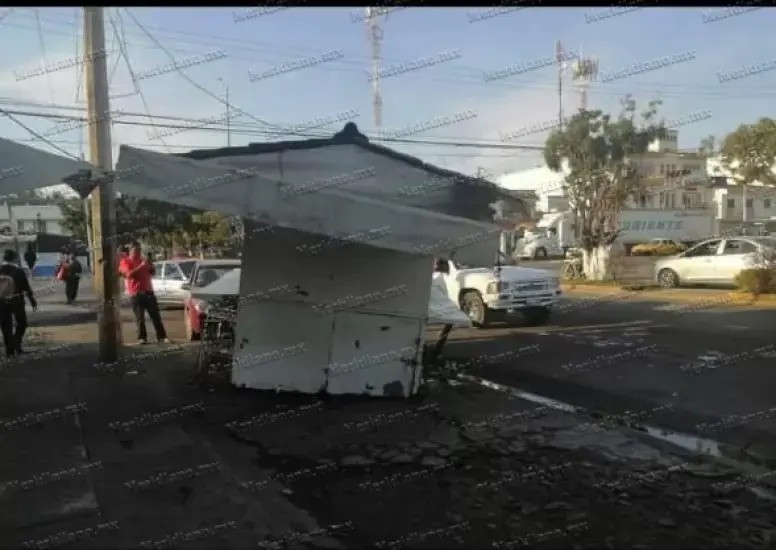 ¡destrozan puesto de “las tortas cubanas” en puerto vallarta!