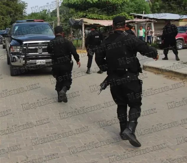 ¡acuchilló a policía y termino baleado!