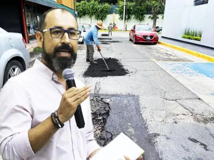 \"La ciudad y las lluvias nos ganan, pero seguiremos bacheando\": Obras Públicas Tepic