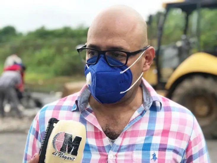 Pueden denunciar baches en redes oficiales del Ayuntamiento: Regidor