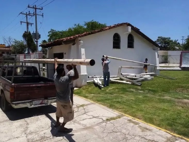 COMUDE Retira Temporalmente Porterías de Canchas Deportivas