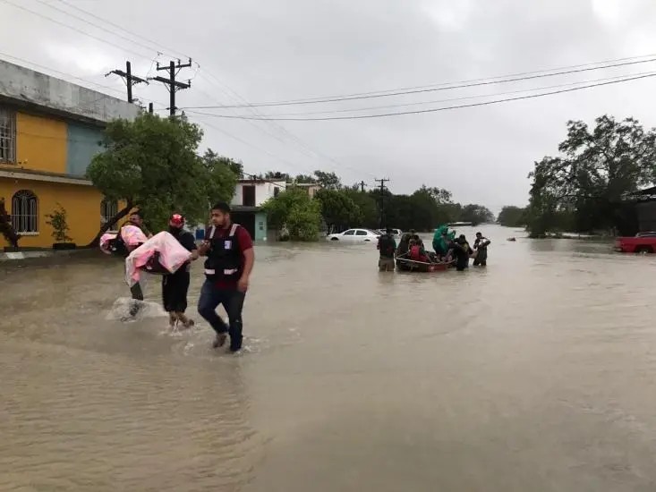 Huracán Hanna. Aplican Plan DN-III en Reynosa; Hospital quedó bajo el agua