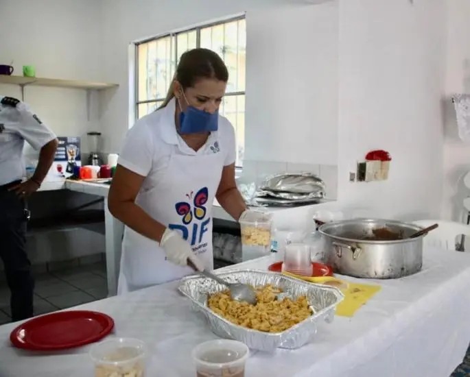 Comedor solidario continúa entregando 650 comidas diariamente