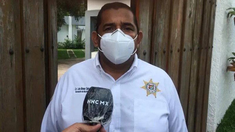 Pide Secretaría de Movilidad liberar banquetas de objetos sin permiso