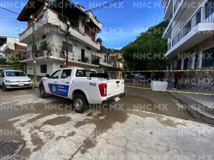 Puerto Vallarta. Encuentran feto tirado en la Emiliano Zapata; Detienen a mujer