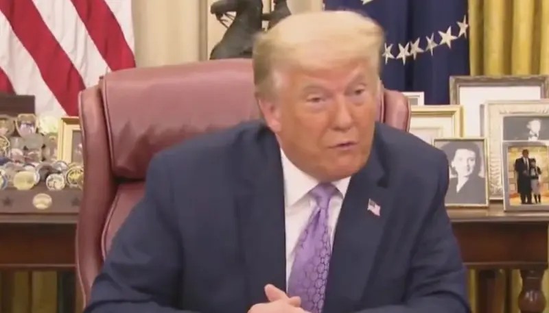 Trump acusa a Rusia de saltarse ensayos de la vacuna Sputnik V