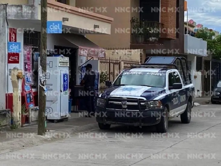 Asaltaron minisuper en \"valle dorado\"