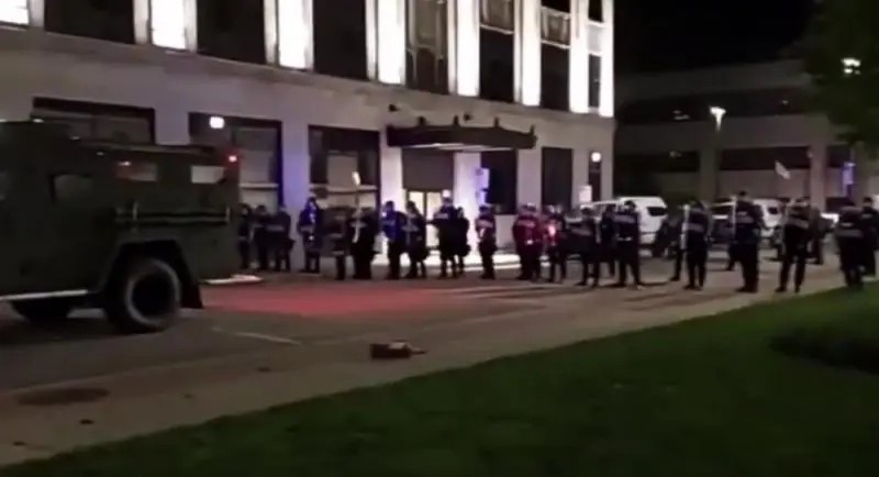 Protestas de Black Lives Matter en Wisconsin después de que la policía disparara a un hombre