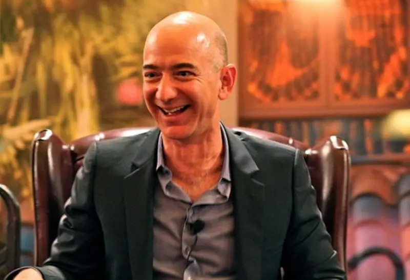 Jeff Bezos, primera persona en lograr una fortuna de más de 200 mil millones de dólares