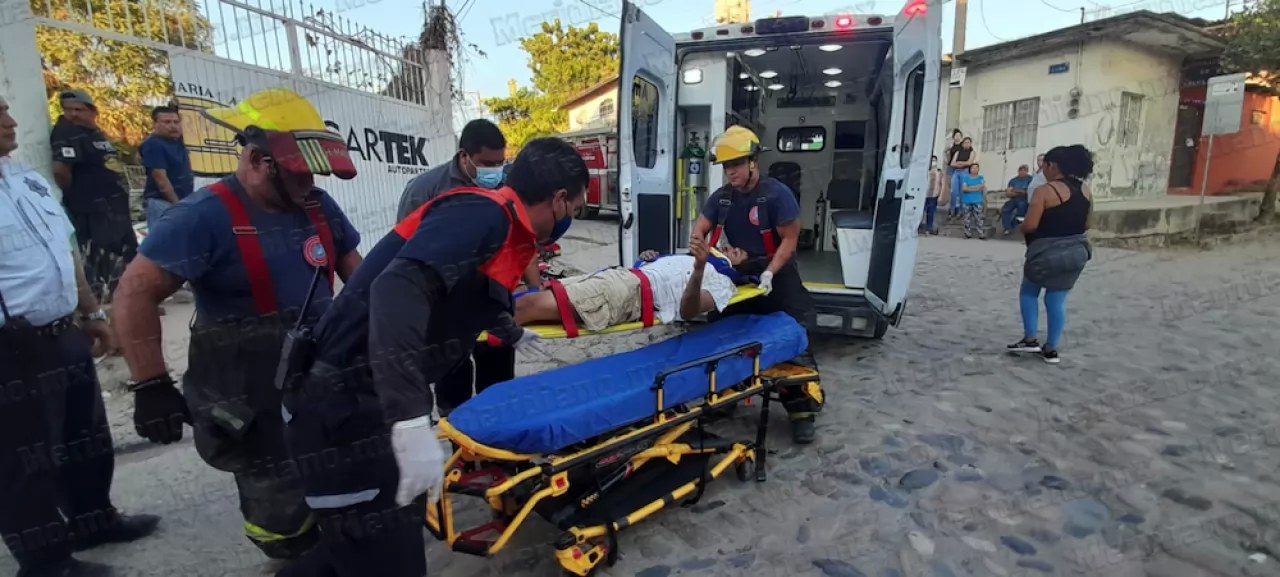 ¡otro motociclista al hospital!