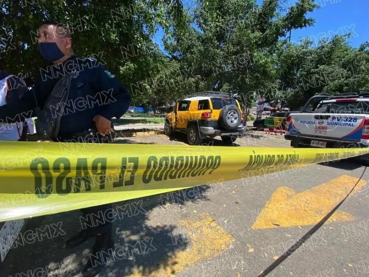 ¡Mujer se murió afuera de Aurrera!