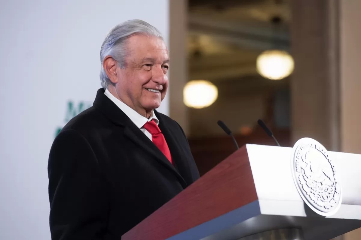Acusa AMLO al INE de mostrar actitudes antidemocráticas