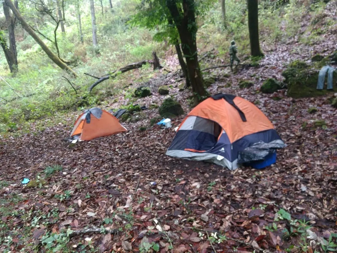 Ejército Mexicano asegura droga y armas en \"El aguacate\"