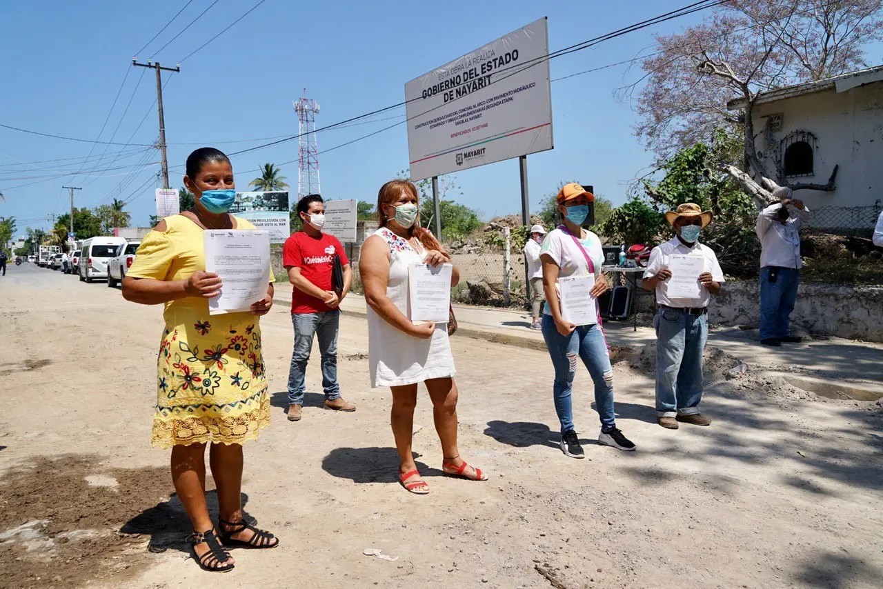 Entrega gobierno primeros recursos en San Blas  para reactivar economía en sector restaurantero