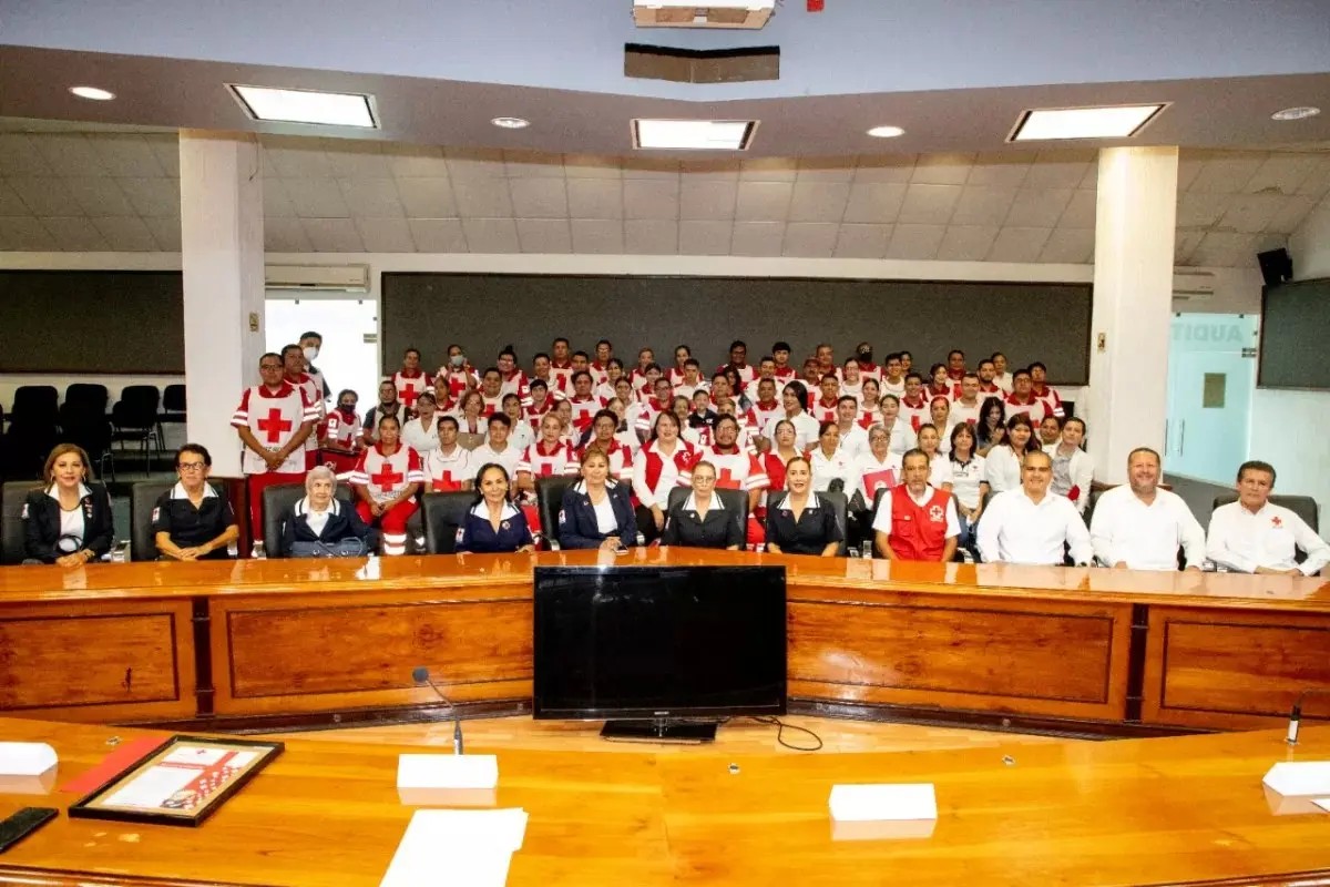 Reconoce DIF Nayarit labor y entrega de socorristas