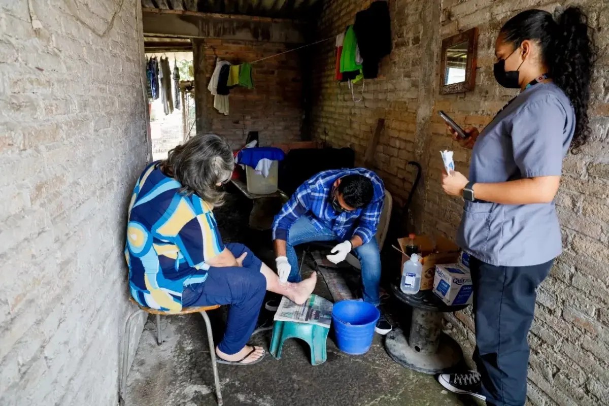 En DIF Nayarit son muy humanitarios: María Monroy