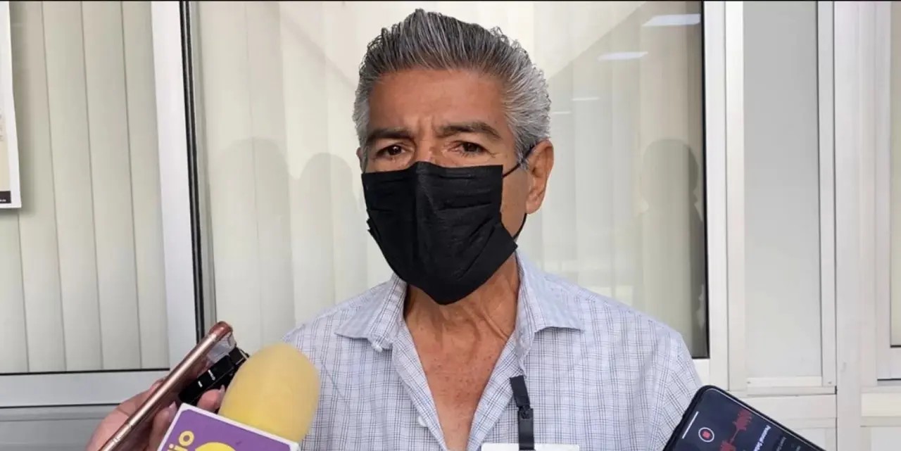 Piden ambulantes ser reubicados a un costado del mercado Juan Escutia