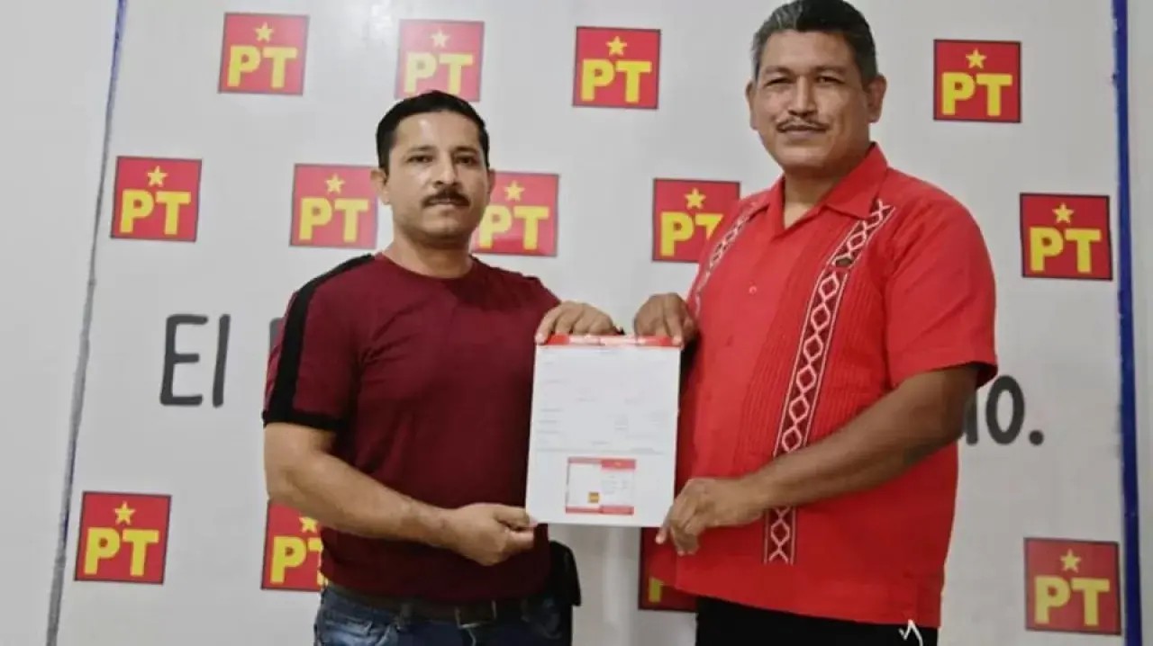 Llega Efrain González al PT Nayarit