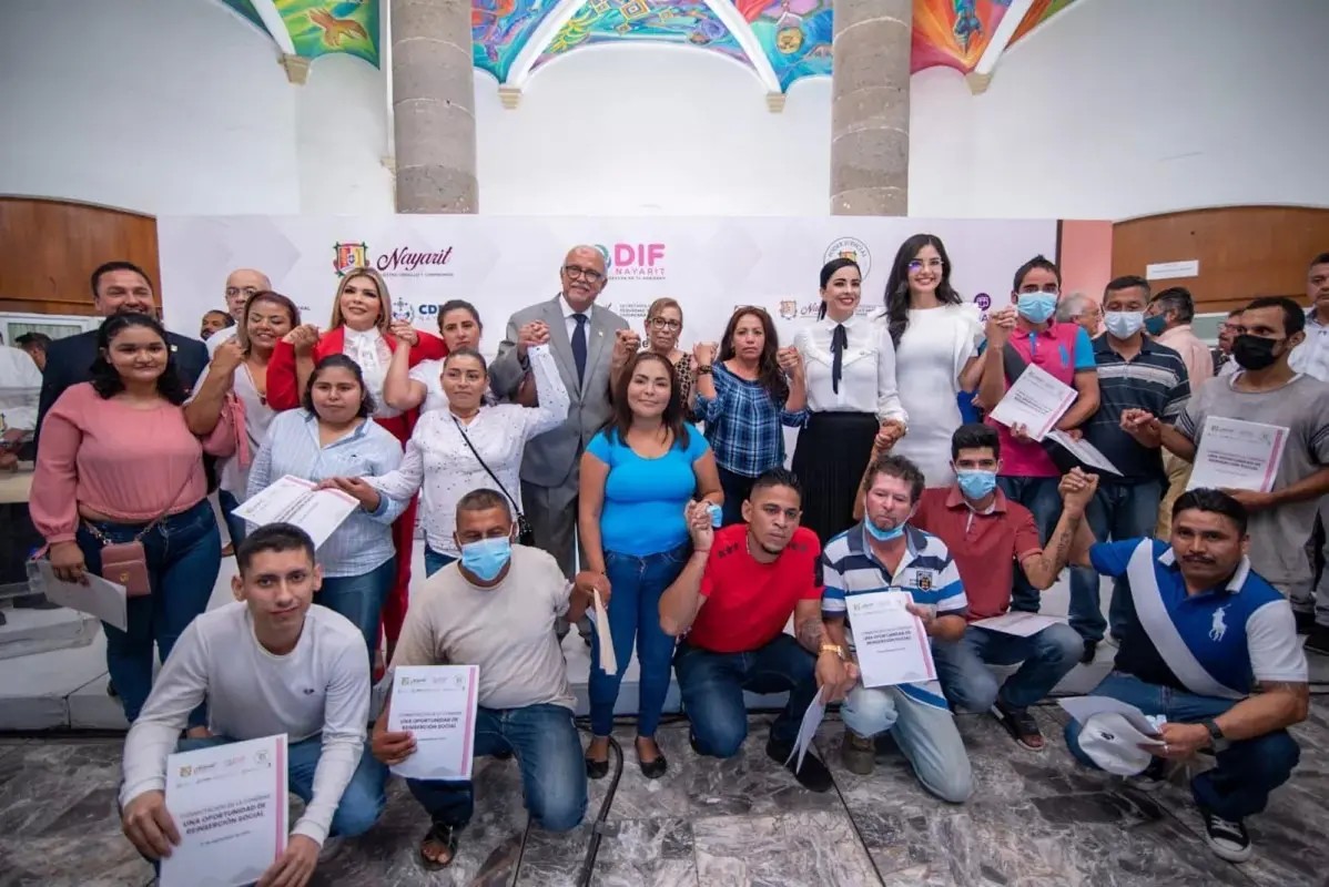 Brinda gobierno de Nayarit nueva oportunidad a 16 personas tras salir de la cárcel