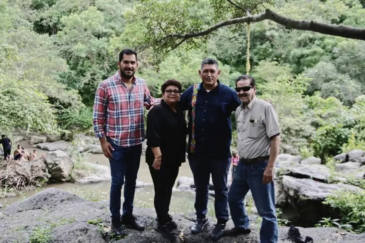 Realiza Fugio Ortiz gira por Ahuacatlán