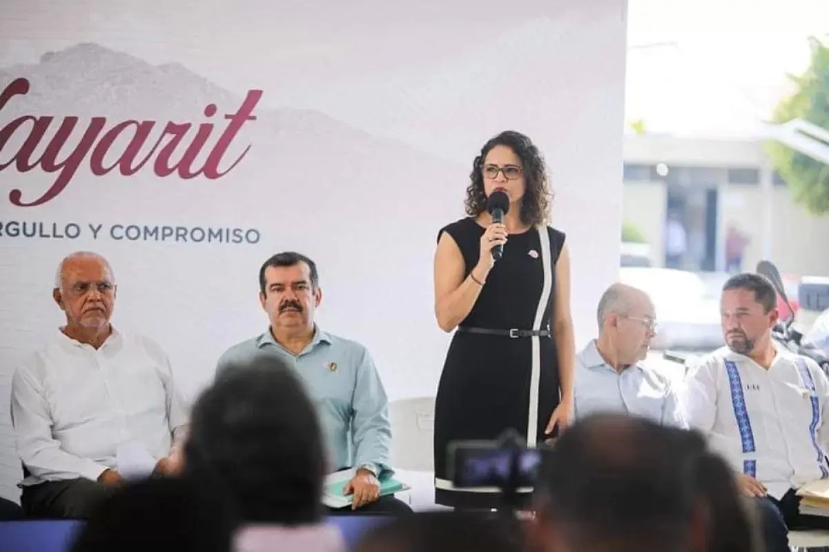 Brotan aviadores en la UAN