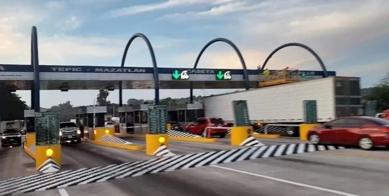 Libre peaje en casetas de Nayarit a quien lleve víveres a damnificados