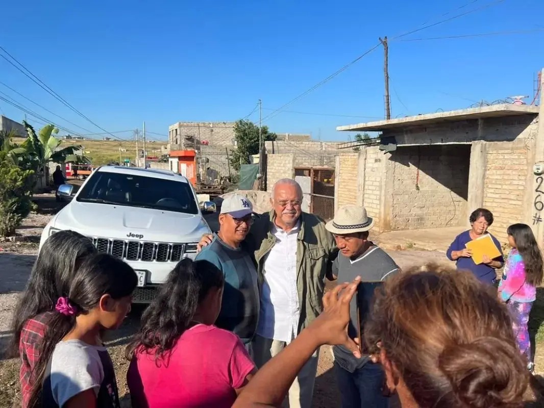 Da Navarro Quintero vivienda segura a familias de la 3 de Julio en Tepic
