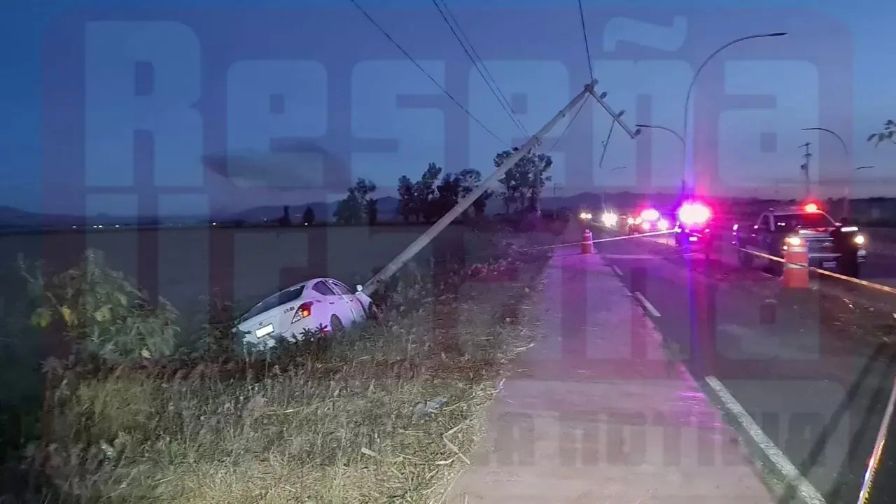 Mujer lesionada al accidentarse en un taxi