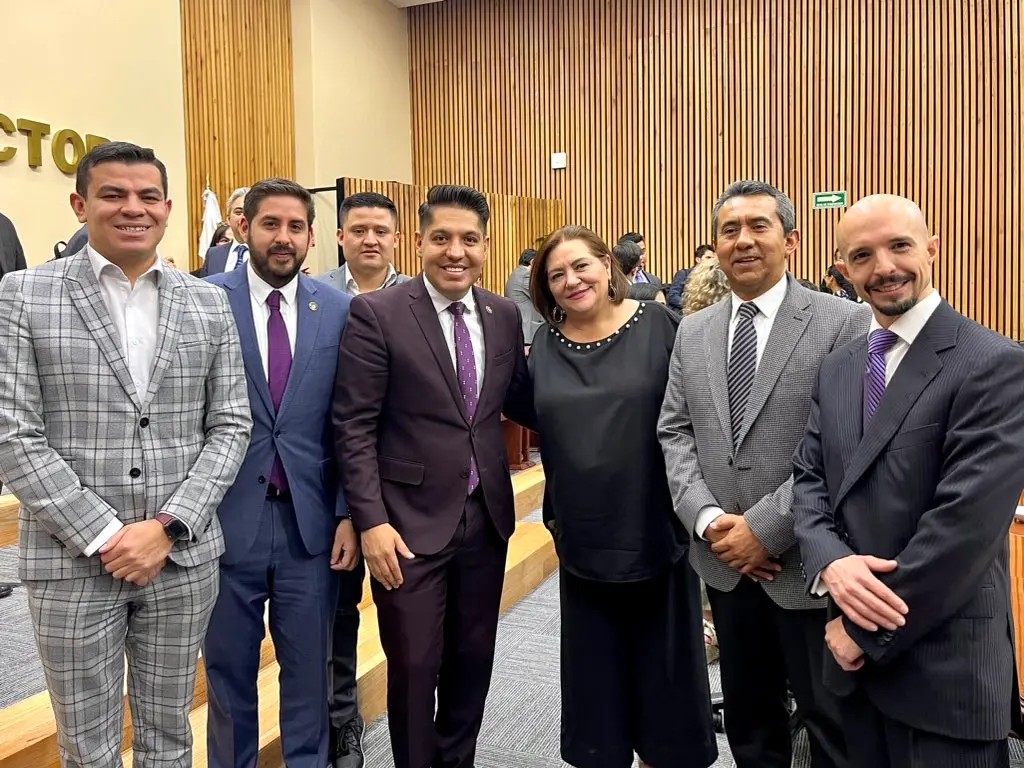 Entrega INE registro de partido político a la luz del mundo