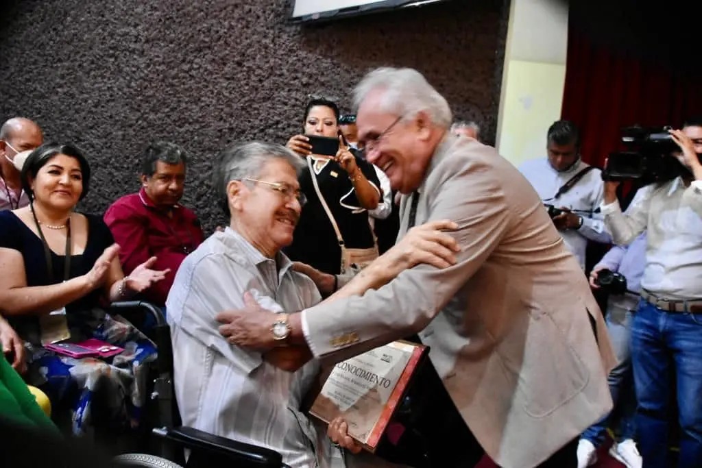 Maestros, pieza fundamental en la transformación de Nayarit: Juan Echeagaray