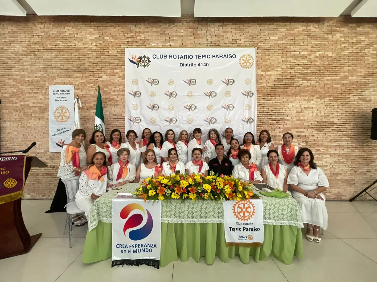 Toma de protesta de la Mesa Directiva 2023-2024 del Club Rotario Tepic Paraíso