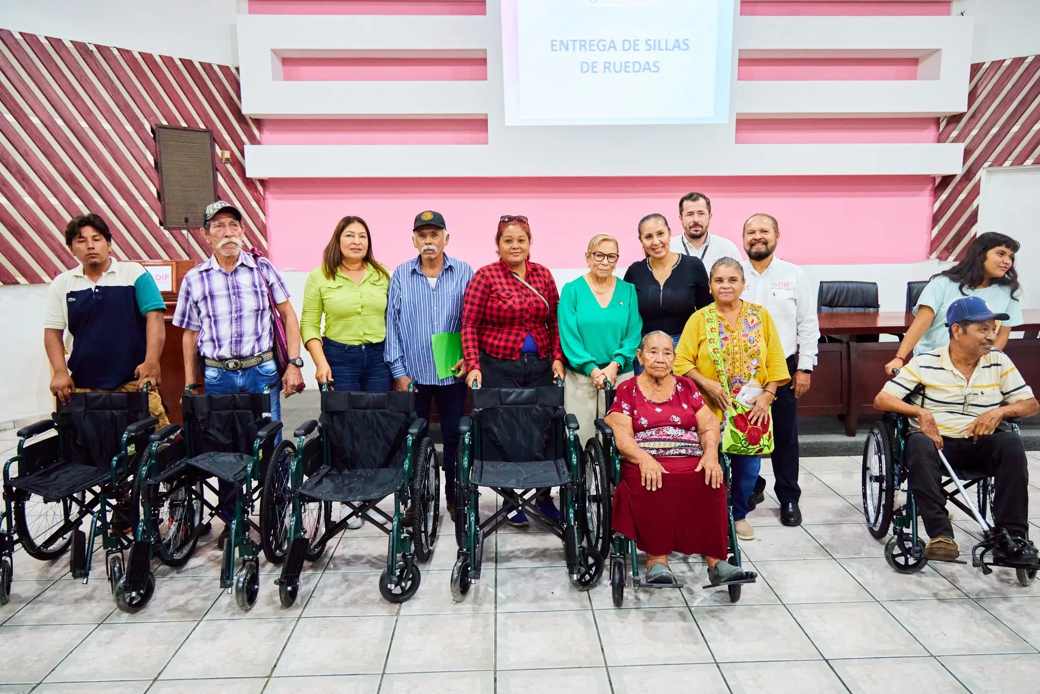 DIF Nayarit transforma vidas con la entrega de aparatos de movilidad asistida