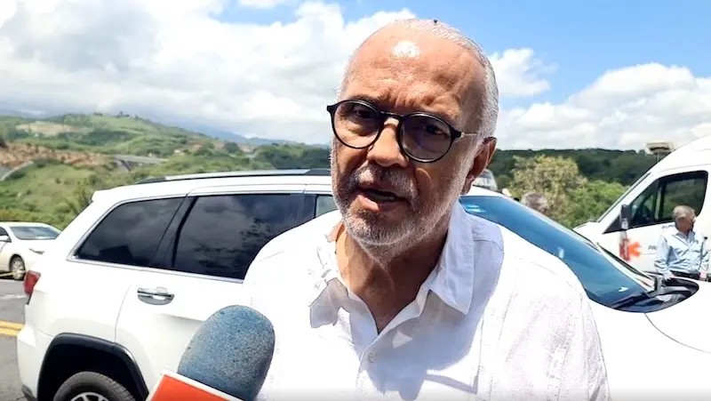 Reitera gobernador apoyo a familias afectadas por accidente en libramiento