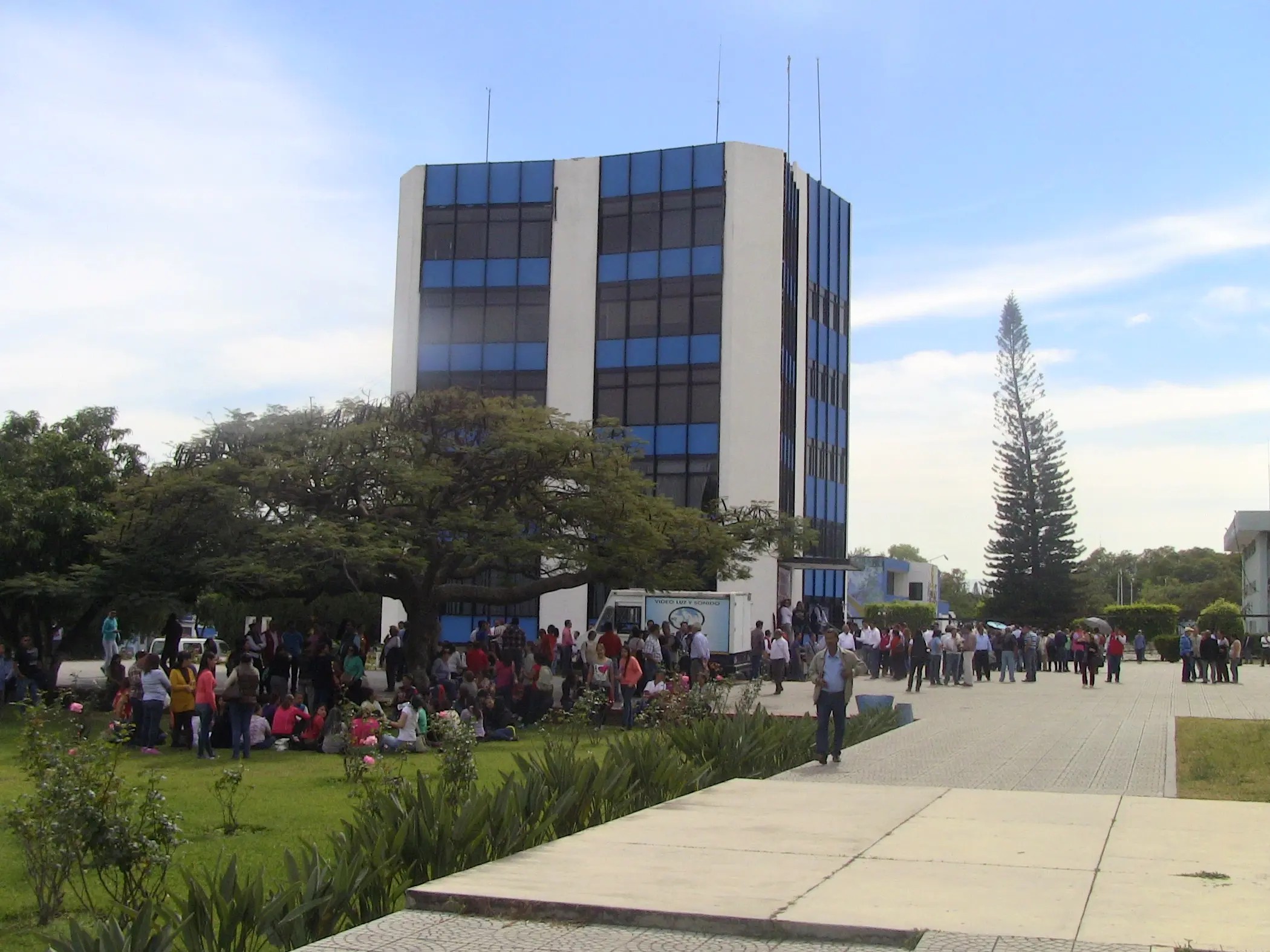 Necesita UAN 300 mdp para prestaciones de fin de año