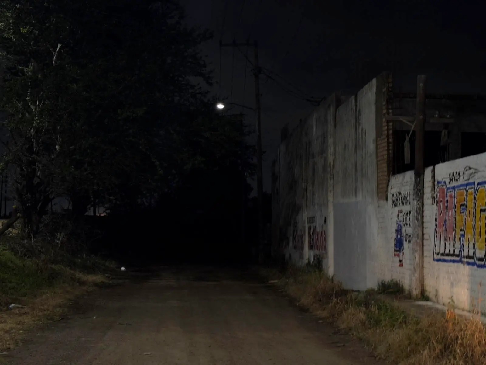 La oscuridad que envuelve a San José de San Cayetano: Omisión municipal y desesperación ciudadana