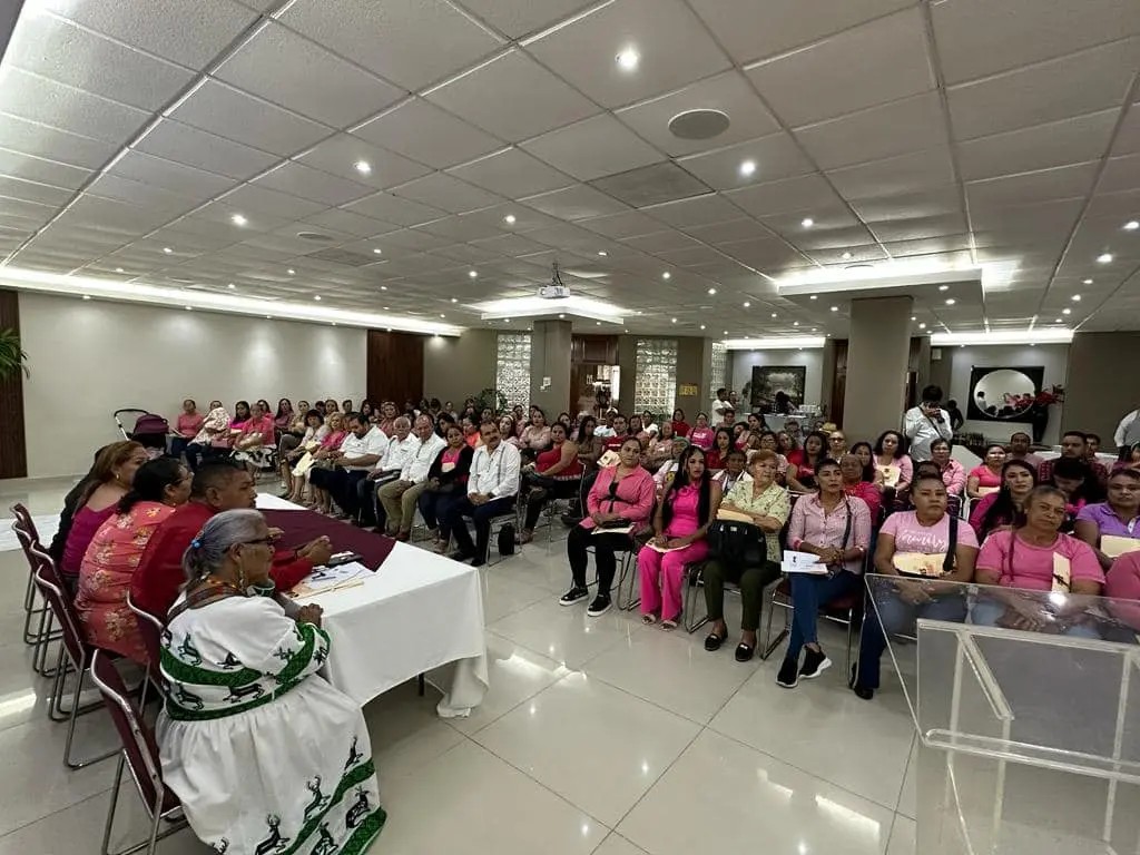 Mujeres petistas capacitándonos