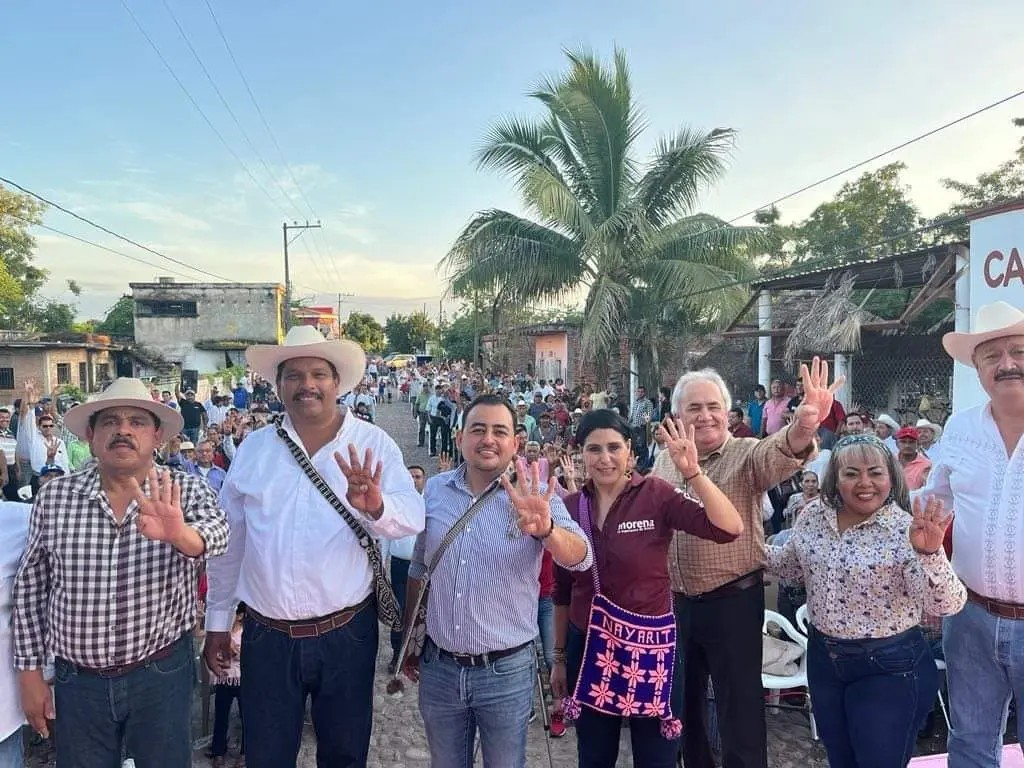 Reaparece Juan Echeagaray en evento político de morena