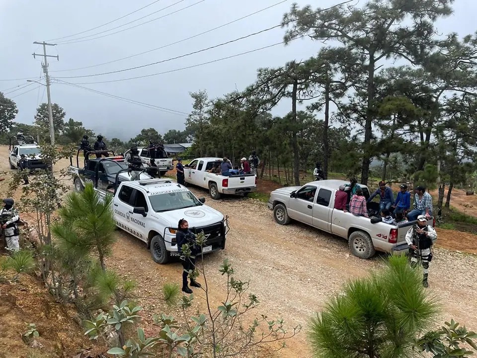 Acompaña Gobierno de Nayarit a familias de las comunidades de Huajicori