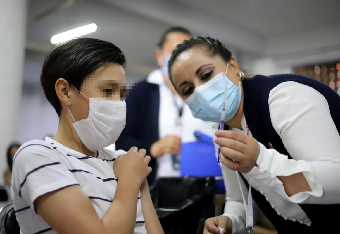 Abren registro para que adolescentes se vacunen contra la COVID-19