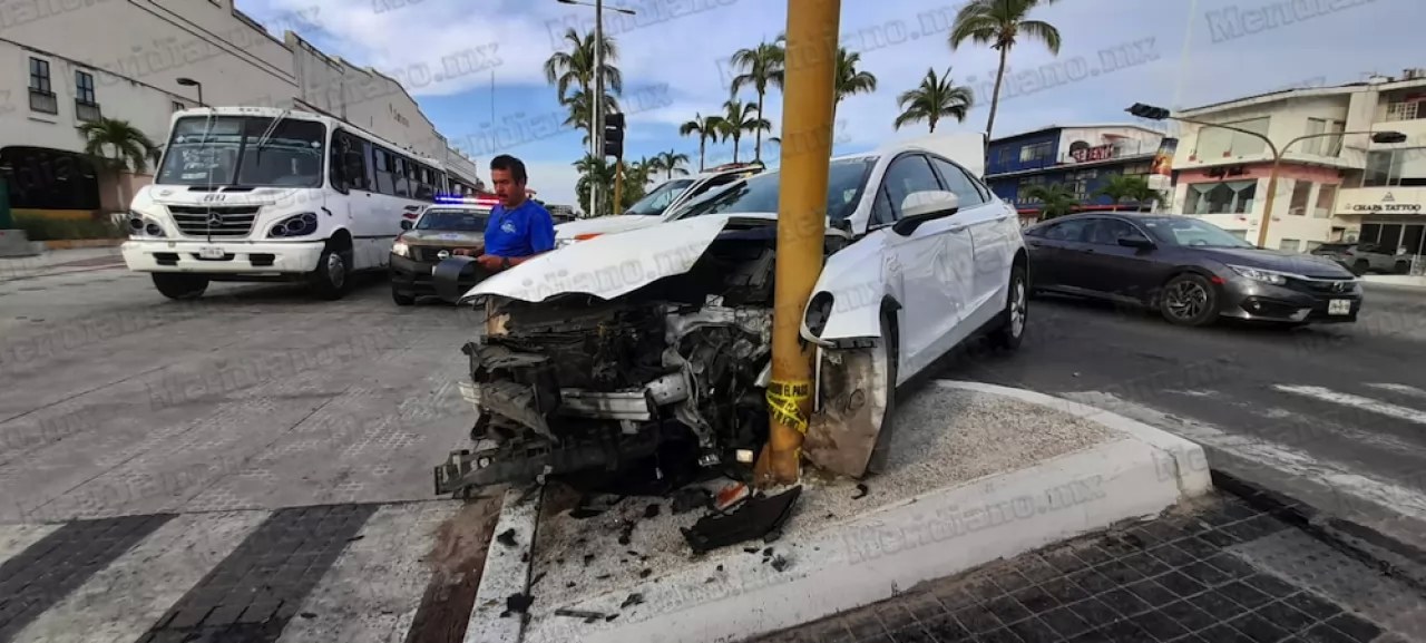 ¡dos extranjeras lesionadas!