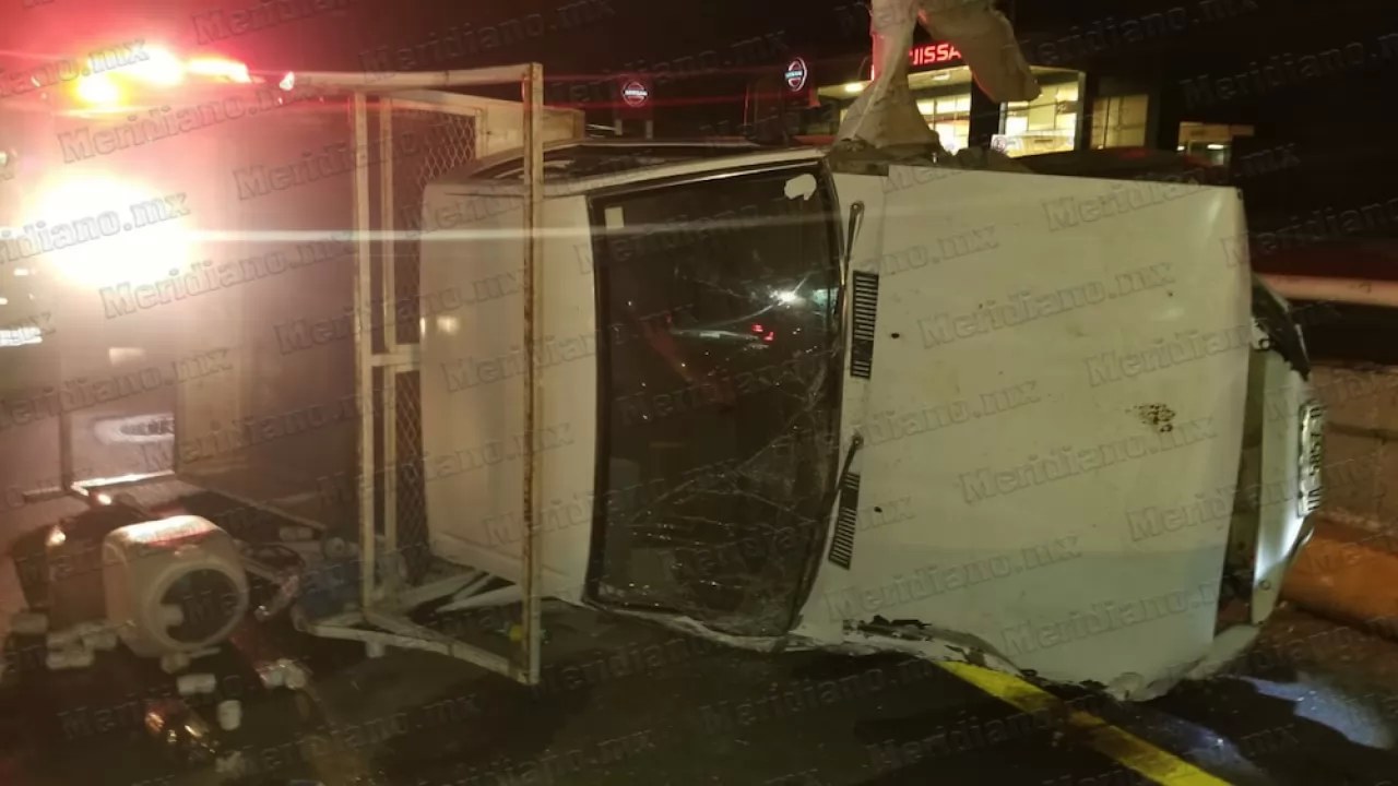 ¡aparatoso choque y volcadura en la riviera nayarit!