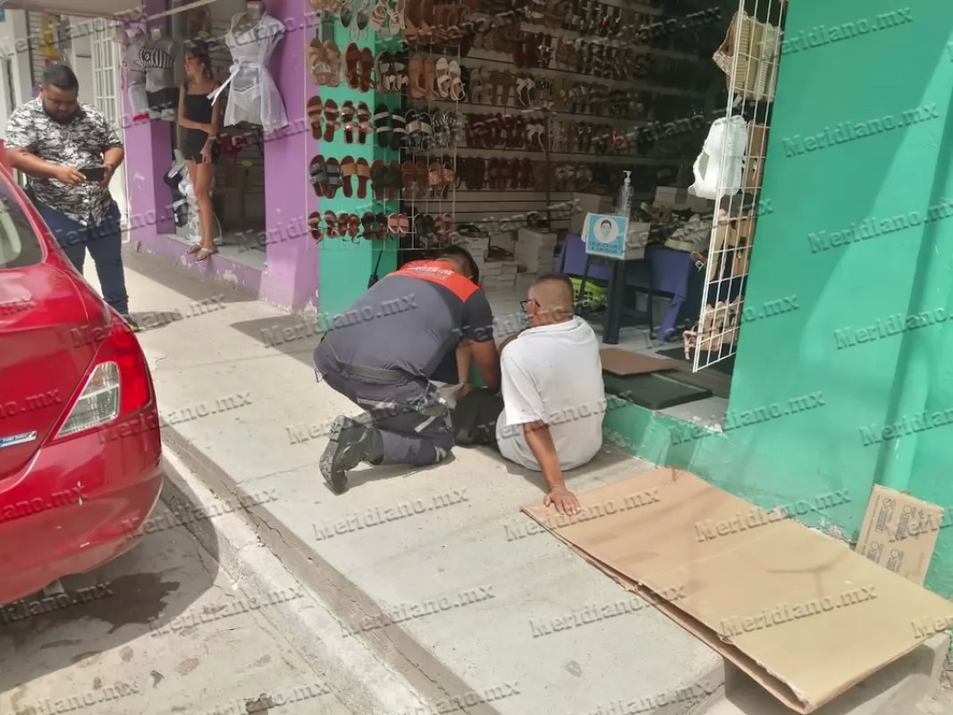 ¡le propinaron golpiza en el centro del pitillal!