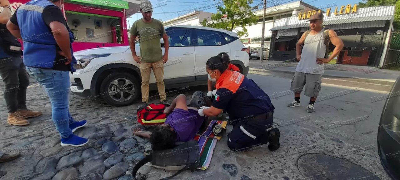 ¡lo atropelló camioneta saliendo de \"la chamba\"!