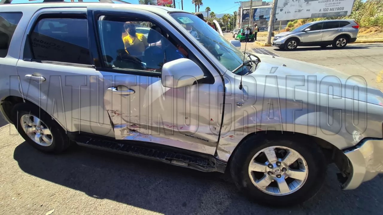 Una mujer lesionada en fuerte accidente en lagos del country