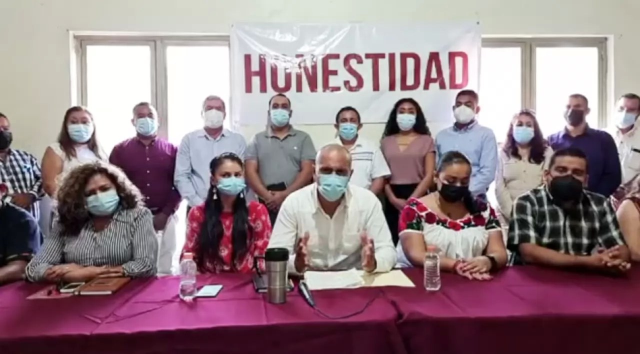 \"Podrían dejar Acaponeta con las arcas vacías\", advierte alcalde electo